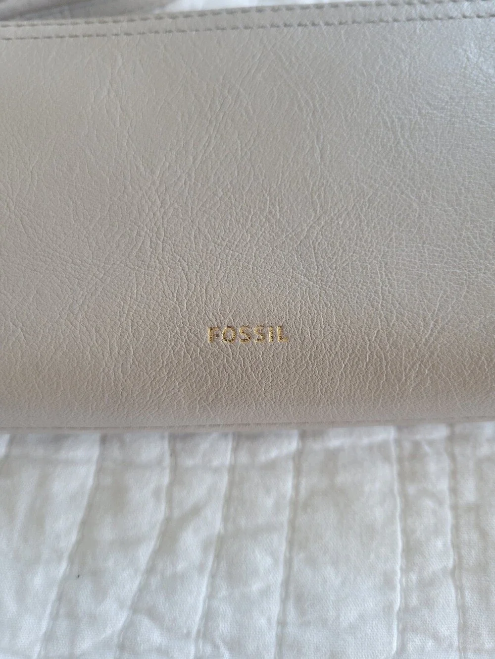 NWT Fossil Women's Logan RFID Zip-Around Wristlet Wallet in Stone - Picture 5 of 9
